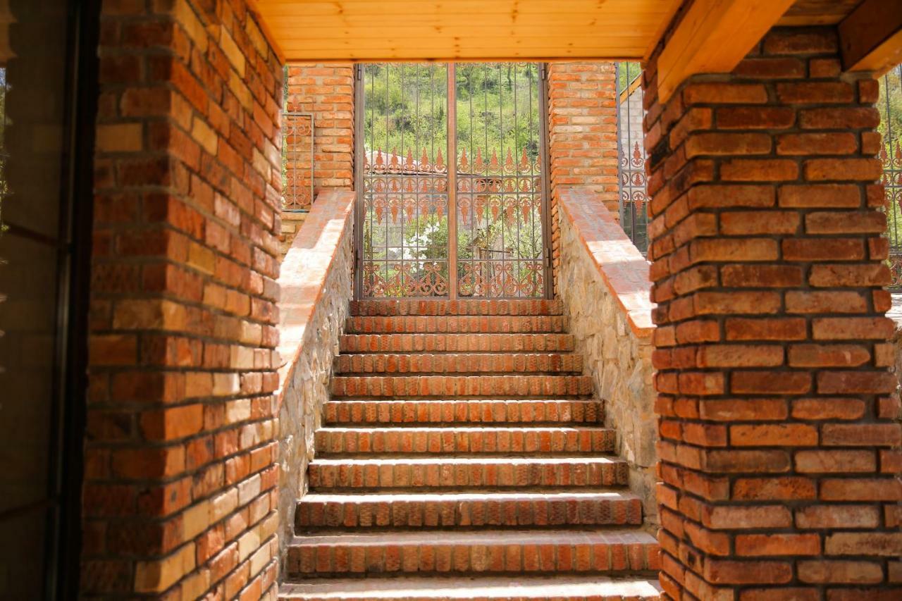 Chalet Dilijan Hotel & Restauarant Екстериор снимка